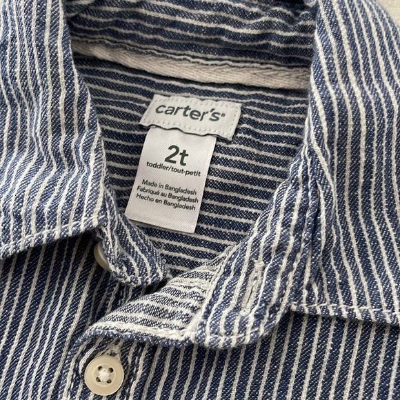 Carter’s 2T Button Down Shirt - Picture 3 of 4